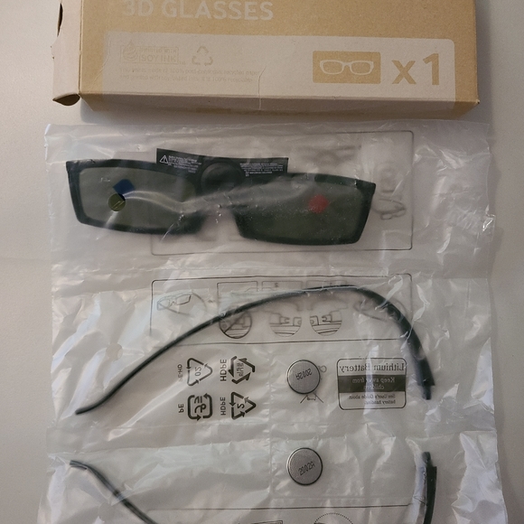 Samsung 3D Glasses - Picture 1 of 6